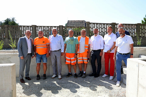 Landesrat Heinrich Dorner mit dem Team der baudirektion Burgenlandst bringt mehr Sicherheit