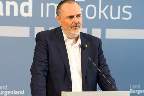 Landeshauptmann Mag. Hans Peter Doskozil präsentierte das neue Rettungsgesetz.