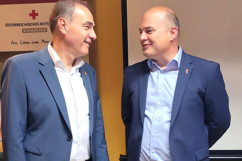 Soziallandesrat Dr. Leonhard Schneemann präsentierte die Aufteilung der neuen Pflegeregionen.