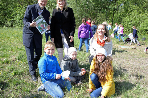 Brigitte Maria Renner, BEd, MA, Leiterin Schulcluster, Landesrätin Mag.a (FH) Daniela Winkler, Bildungsdirektor Mag. Heinz Josef Zitz, DI Johannes Ehrenfeldner, Nationalparkdirektor