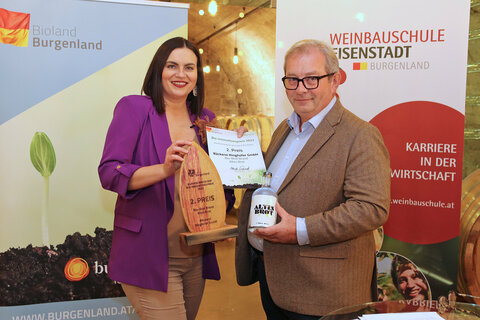 LH-Stv.in Astrid Eisenkopf mit dem 2. Preisträger Günter Ringhofer