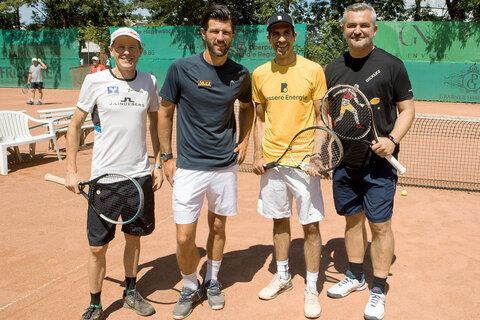 Legenden unter sich: Andreas Goldberger mit Jürgen Melzer, Stephan Sharma und Sport-Landesrat Heinrich Dorner (v.l.).