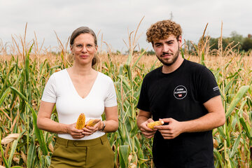 Agrarreferentin und Landeshauptmann-Stellvertreterin Anja Haider-Wallner mit dem Seewinkler Landwirt und Influencer Sebastian Bauer alias „Bauaranger“.