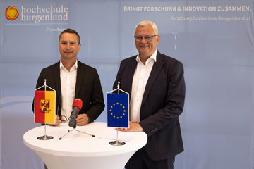 (v.l.) AdR-Mitglieder LAbg. Robert Hergovich und LAbg. Bürgermeister Thomas Steiner bei der Pressekonferenz zum Europatag.