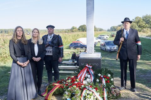 70 Jahre Brücke von Andau: Landeshauptmann-Stellvertreterin Anja Haider-Wallner und Landesrätin Daniela Winkler gedachten gemeinsam mit Vertreterinnen und Vertretern aus Österreich und Ungarn der Ereignisse des Ungarischen Volksaufstandes vor 70 Jahren.