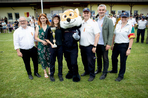 Der Nachwuchs wurde für ihre Leistungen beim Bezirksbewerb in Kroatisch Minihof ausgezeichnet. Die Pokale überreichten bei der Siegerehrung Landesrat Heinrich Dorner, Landtagsabgeordnete Carina Laschober-Luef, Bürgermeister Christian Balogh, Landesfeuerwehrkommandant-Stellvertreter LBDS Martin Reidl  und Bezirksfeuerwehrjugendreferentin HBI Barbara Wessely.