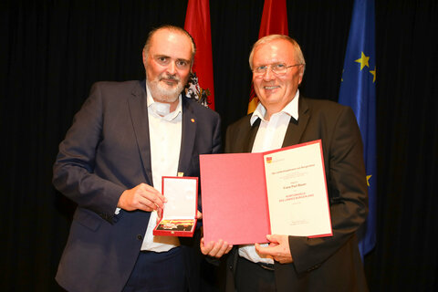 Franz Bauer, Komturkreuz, mit Landeshauptmann Hans Peter Doskozil