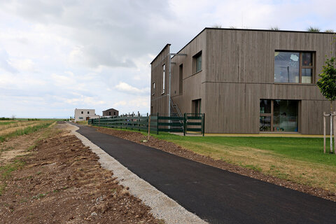 Der neue Geh- und Radweg zwischen der Seefeldgasse und der Bahnstraße in Neusiedl am See
