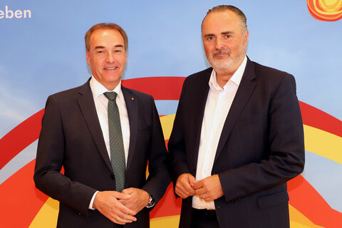 Landesrat Dr. Leonhard Schneemann und Landeshauptmann Mag. Hans Peter Doskozil