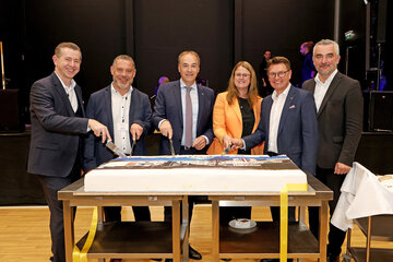 Die Landesräte Leonhard Schneemann und Heinrich Dorner bei der Jubiläumsfeier 50 jahre BUZ Neutal