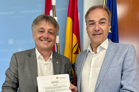 Start der neuen Förderaktion „Burgenland Digital“ der Wirtschaftsagentur Burgenland: Landesrat Leonhard Schneemann mit Michael Gerbavsits, Geschäftsführer Wirtschaftsagentur Burgenland