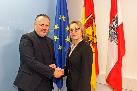 LH Hans Peter Doskozil mit Mag.a Andrea Potetz-Jud (LVwG-Präsidentin)