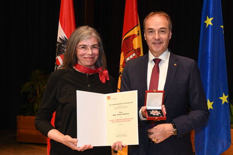 Andrea Szklenar erhielt das Große Silberne Ehrenzeichen