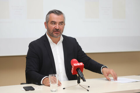 Landesrat Heinrich Dorner bei der Präsentation der Studie