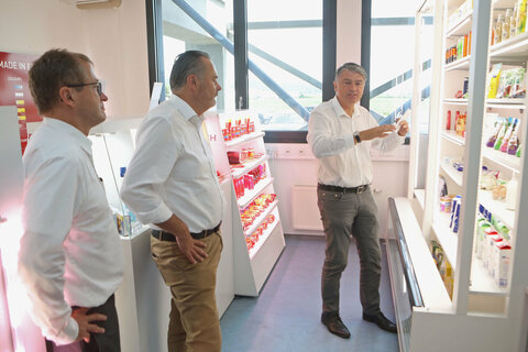 Landeshauptmann Hans Peter Doskozil mit Hans Peter Rucker und Peter Haumer von der Firma Lumitech