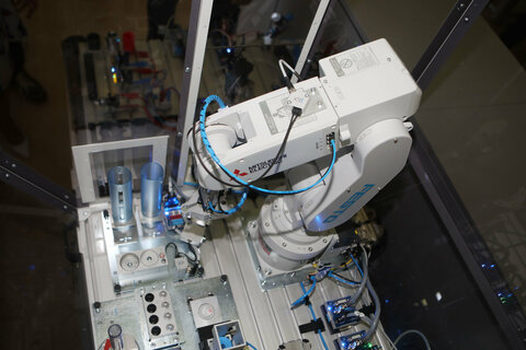 Neuer “Industrie-Schulungs-Roboter” präsentiert