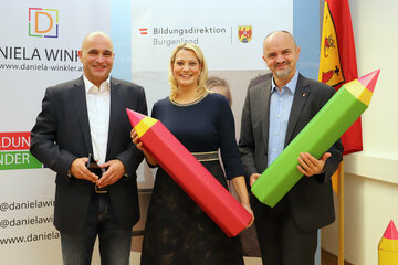 Softwareentwickler Richard Tometich, Landesrätin Daniela Winkler und Bildungsdirektor Heinz Josef Zitz.