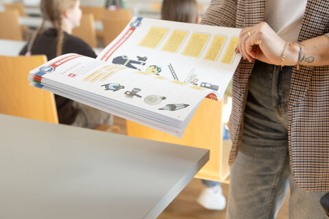 Symbolbild des Feuerwehrheftes, das im Zuge der Aktion verwendet wird, um Wissen zu vermitteln.