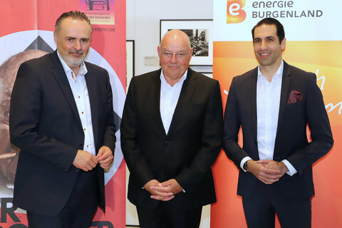Landeshauptmann Hans Peter Doskozil mit Intendant Wolfgang Böck und dem Energie Burgenland Vorstandsvorsitzenden Stephan Sharma