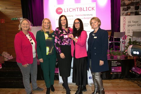 Helene Sengstbratl. Landesgeschäftsführerin AMS Burgenland, Landesrätin Mag.a Daniela Winkler, Landeshauptmann – Stv.in Mag.a Astrid Eisenkopf, Geschäftsführerin Mag.a Karin Behringer-Pfann und Direktorin und Stadträtin Isabell Lichtenberger.