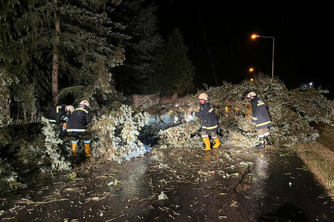 Unwettereinsätze forderten die Feuerwehren des Landes