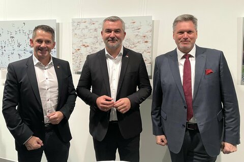 Rainer Winter – Protokollchef Land Burgenland, Landesrat Heinrich Dorner und Johannes Ehrenfeldner - Direktor des Nationalparks Neusiedlersee im Burgenland.