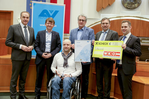 Landesrat Leonhard Schneemann, Reinhard Minixhofer (AUVA Landesstelle Wien), Christian Kropf (Preisträger), Wolfgang Birbamer (Gewerkschaft Bau-Holz Wien), Franz Nechansky (Wirtschaftskammer Burgenland), Thomas Ehrenreiter (Wirtschaftskammer Burgenland)