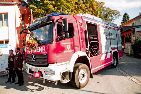 Das neue TLFB-A3000 wurde im Zuge des 100-jährigen Jubiläums der Freiwilligen Feuerwehr Rotenturm in seinen Dienst gestellt.