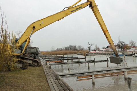 Schlammbaggern in Illmitz