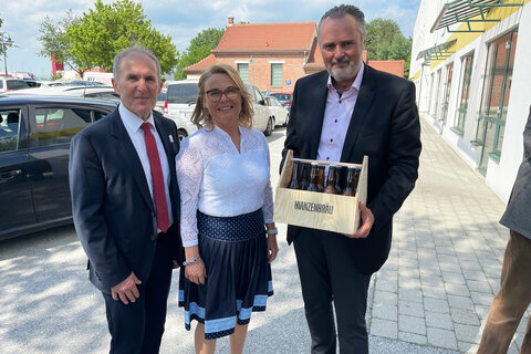 100 Jahre Kindergarten Großpetersdorf: Landeshauptmann Hans Peter Doskozil gratulierte zum Jubiläum