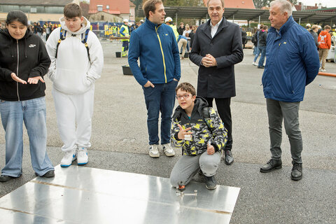 Wirtschaftslandesrat Dr. Leonhard Schneemann besuchte den Schnuppertag der Firma Porr in Stegersbach.