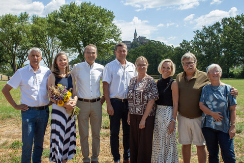 Bürgermeister Vinzenz Knor, Landeshauptmann-Stellvertreterin Anja Haider-Wallner, Manager Gilbert Lang (Burg Güssing), Vizebürgermeister Franz Fabian, Obfrau Anita Pober (Pflegeverein Ramsar Gebiet Güssinger Teiche), Erlebnisregionsmanagerin Monika Rauscher (Südburgenland), Obfrau-Stellvertreter Rainer Schwarz und Vereinsvorstandsmitglied Brigitte Gerger (v.l.) feierten das Jubiläum.