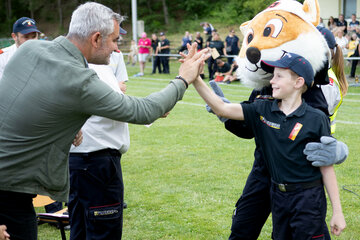 Landesrat Heinrich Dorner gratulierte dem Nachwuchs zu ihren Leistungen.