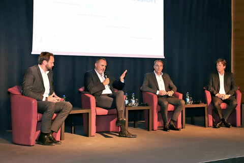 Podiumsdiskussion mit (v.l.n.r.) Dr. Zsifkovits (SDB), Landeshauptmann Doskozil, Landesrat Schneemann, DI Dr. Habacher (EPIG GmbH).