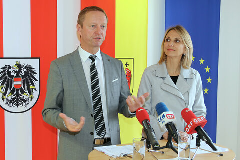 Landeshauptmannstellvertreter Johann Tschürtz stellte gemeinsam mit Sabine Kaulich vom KFV die Verkehrssicherheitskampagne 2019 des Landes und des KFV vor