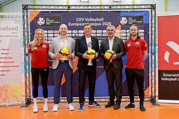 Sportlandesrat Heinrich Dorner beim Trainingscamp des Österreichischen Volleyball nationalteams für die Europameisterschaft im Burgenland