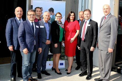 LK-Direktor DI Otto Prieler, DI Johannes Fankhauser, Sektionsleiter Landwirtschaft und ländliche Entwicklung, BMNT, LAbg. Wolfgang Spitzmüller, Hannes Anton, GF Burgenland Tourismus, Christine Mutenthaler, Leiterin der Vernetzungsstelle, LRin Mag.a Astrid Eisenkopf, WHR Dr. Engelbert Rauchbauer, Obmann Genuss Burgenland, LK-Präs. DI Nikolaus Berlakovich, Dr. Michael Blass, GF AMA
