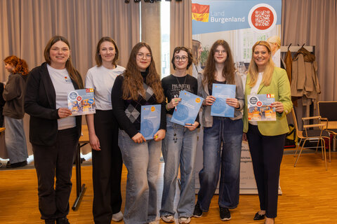 Landesrätin Daniela Winkler beim FIT-Infotag an der HTL Pinkafeld