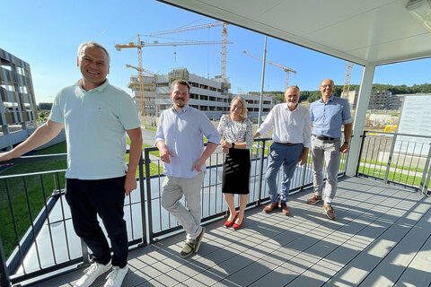 Christian Hofstädter (Leiter Projektteam Neubau, LIB), Thomas Horvath (Projektteam Neubau), Barbara Schober-Halper (Projektleiterin Besucherzentrum), LH Hans Peter Doskozil, Josef Strohmaier (Leiter Projektteam Neubau, KRAGES)