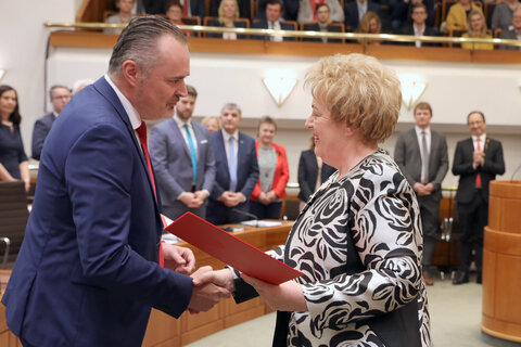 LH Hans Peter Doskozil mit Landtagspräsidentin Verena Dunst.