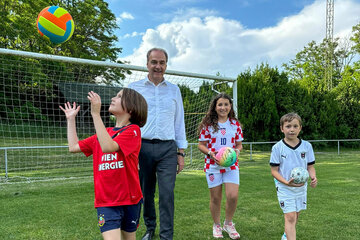 Das Land Burgenland unterstützt sozialschwache Familien bei Freizeitaktivitäten für Kinder und Jugendliche.