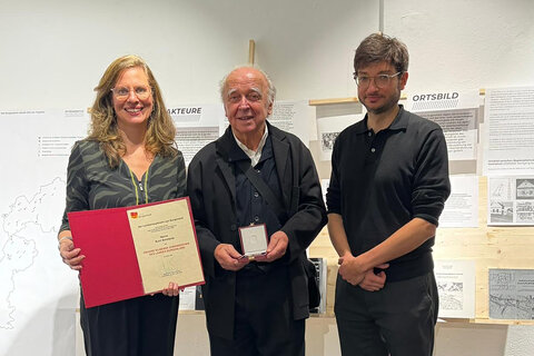 Landeshauptmann-Stellvertreterin Anja Haider-Wallner, Kurt Smetana und Nikolaus Gartner, Leiter des Architekturraums