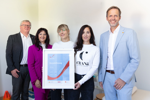 CRANii Gmbh (v.l.n.r): Freddy Fellinger (Wirtschaftskammer Burgenland), Martina Mohopp (Wirtschaftskammer Burgenland), Katharina Hofer und Christiane Hofer-Marbet sowie Michael Sedlak (Wirtschaftsagentur Burgenland).