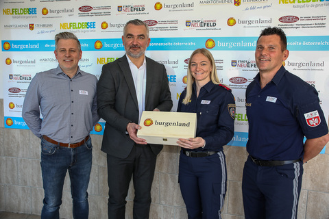 portlandesrat Heinrich Dorner beim Treffen mit Ski-Olympiasiegerin Ariane Rädler im Landessportzentrum VIVA in Steinbrunn (v.l.): Wolfgang Wister, MBA MA (Athleta), LR Heinrich Dorner, Ariane Rädler und Mario Schindler (Spitzensportkoordinator Athleta)