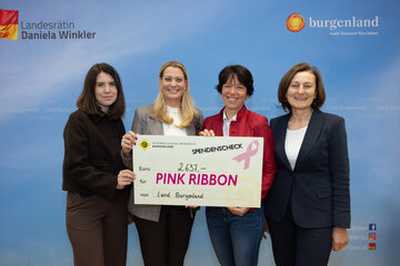 Spendenübergabe: Martina Knartz, Leiterin des Frauenreferates, Frauenlandesrätin Daniela Winkler, Präsidentin der Krebshilfe Burgenland Michaela Klein und Andrea Konrath, Geschäftsführerin der Krebshilfe Burgenland.