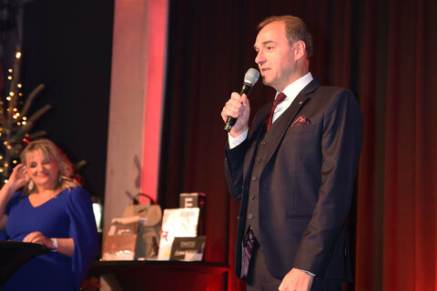 Landesrat Leonhard Schneemann bei seiner Begrüßungsrede