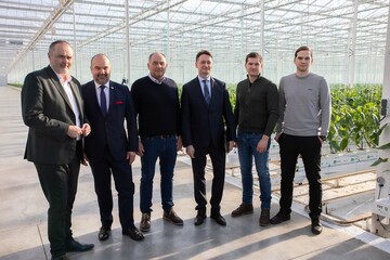 Landeshauptmann Hans Peter Doskozil mit dem Botschafter der Kroatischen Republik in Österreich, S. E. Daniel Glunčić, Werner Perlinger, Botschaftssekretär Igor Kolar und Patrick und Lukas Haider
