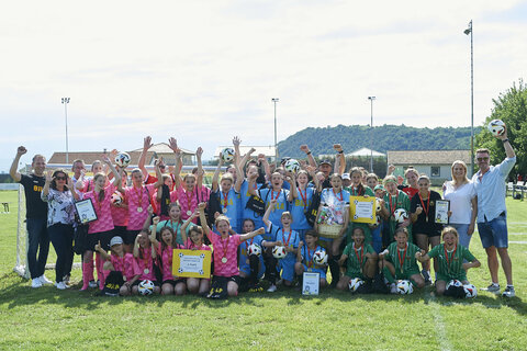 Landesrätin Daniela Winkler beim ersten burgenländischen Mädchen-Fußball-Cup in Jois