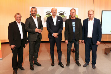 Stellten die Kampagne „Sei keine Dreckschleuder“ 2021 vor: v.l. BMV-Obmann Bgm. Michael Lampel, LR Mag. Heinrich Dorner, ORF-Landesdirektor Mag. Werner Herics, Landesumweltanwalt DI Dr. Michael Graf, BMV-Obmann-Stv. Bgm. Josef Korpitsch