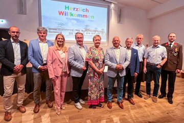 Bildungslandesrätin Daniela Winkler bei der feierlichen Eröffnung der renovierten Volksschule Halbturn mit neuem Turnsaal